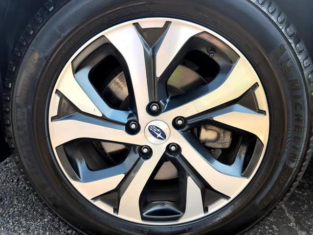Photo of 2022 SILVER Subaru Outback