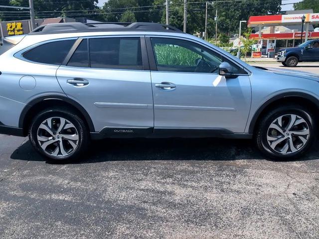 Photo of 2022 SILVER Subaru Outback