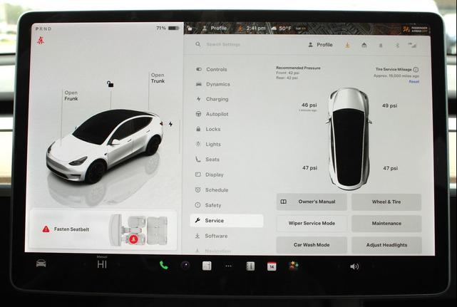 Photo of 2022 White Tesla Model Y