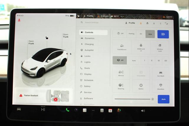 Photo of 2022 White Tesla Model Y