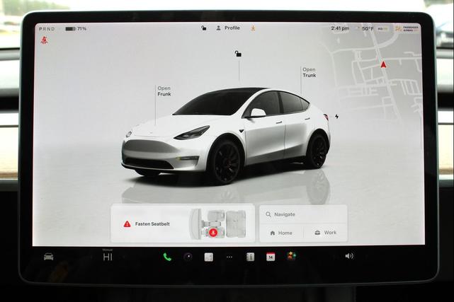 Photo of 2022 White Tesla Model Y