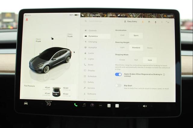 Photo of 2022 Gray Tesla Model 3