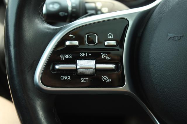 Photo of 2021 Black Mercedes-Benz GLC 300