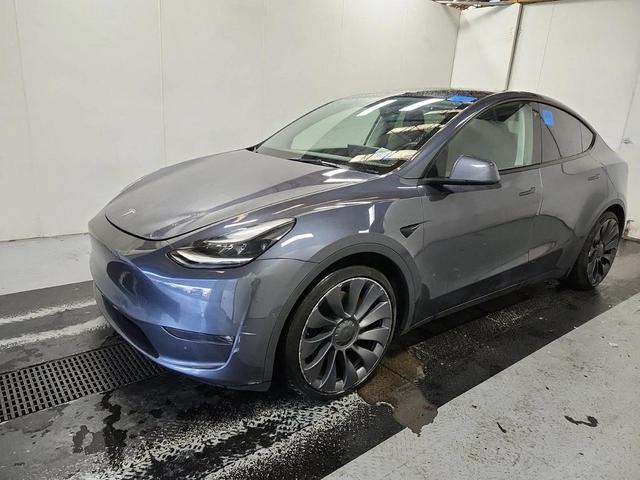 Photo of 2022 Gray Tesla Model Y