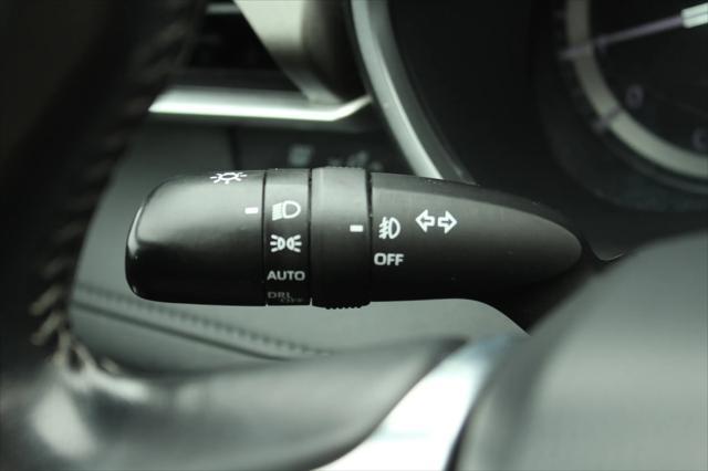 Photo of 2020 Silver Toyota Highlander