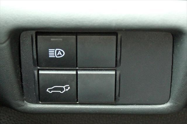 Photo of 2020 Silver Toyota Highlander