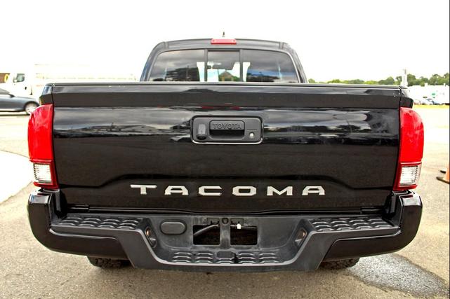 Photo of 2022 Black Toyota Tacoma