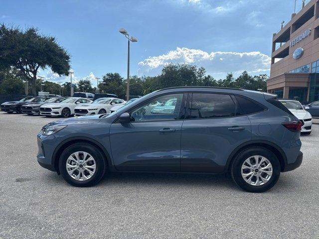 Photo of 2025 Vapor Blue Metallic Ford Escape