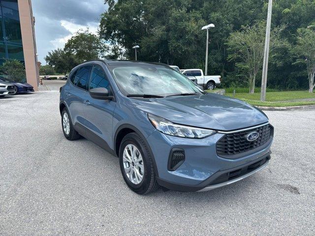 Photo of 2025 Vapor Blue Metallic Ford Escape