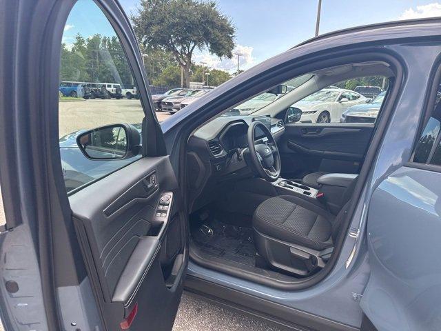 Photo of 2025 Vapor Blue Metallic Ford Escape