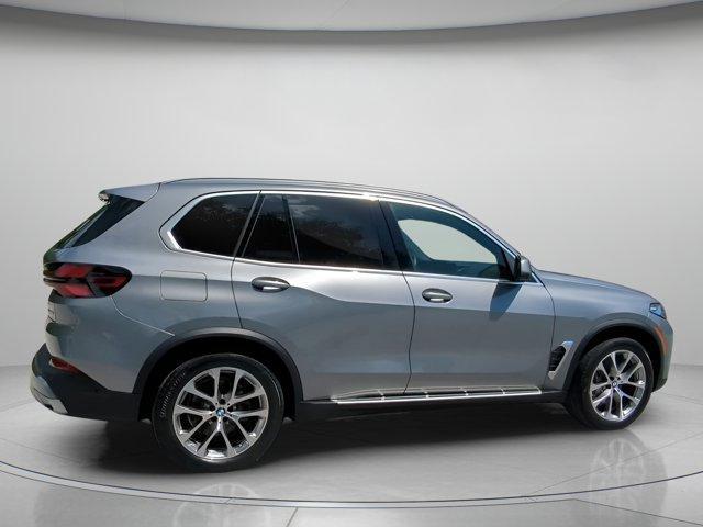 Photo of 2025 Skyscraper Gray Metallic BMW X5