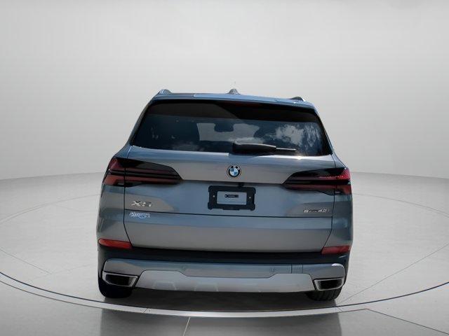 Photo of 2025 Skyscraper Gray Metallic BMW X5
