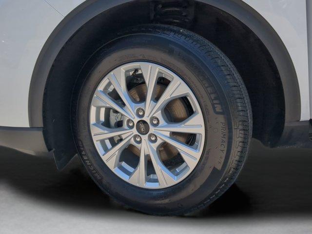 Photo of 2025 Oxford White Ford Escape