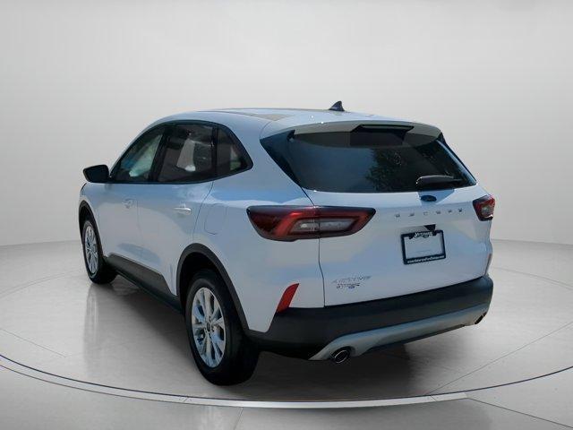 Photo of 2025 Oxford White Ford Escape