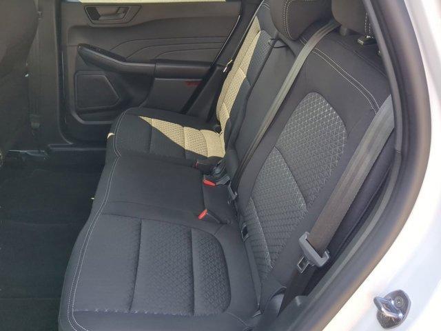 Photo of 2025 Oxford White Ford Escape