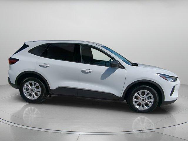 Photo of 2025 Oxford White Ford Escape