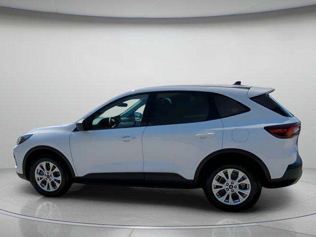 Photo of 2025 Oxford White Ford Escape