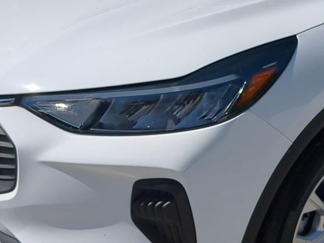 Photo of 2025 Oxford White Ford Escape