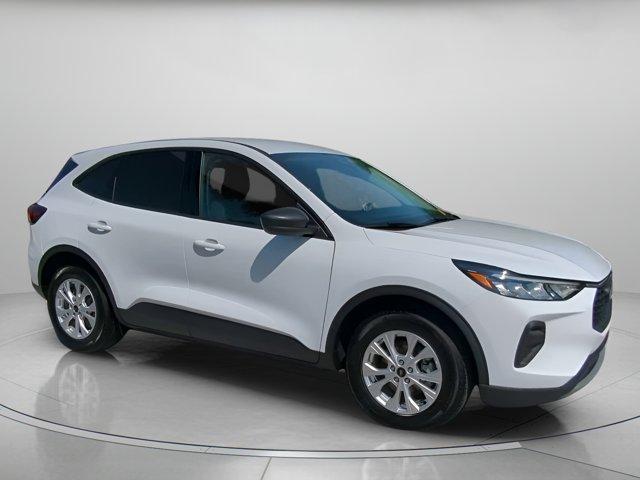 Photo of 2025 Oxford White Ford Escape