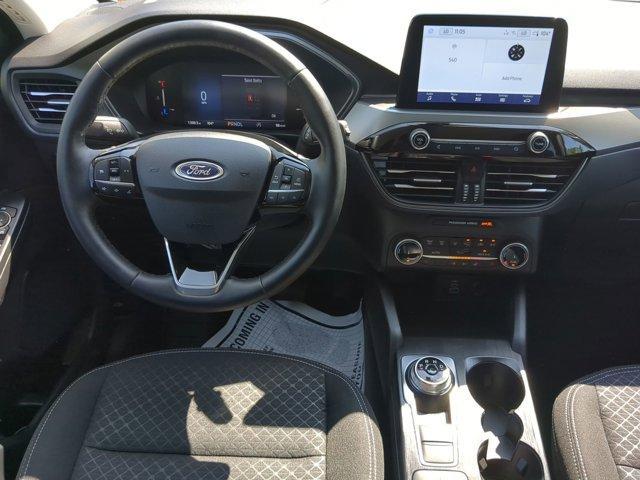 Photo of 2025 Oxford White Ford Escape