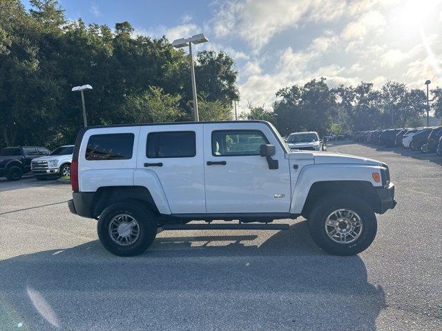 Photo of 2007 Birch White Hummer H3