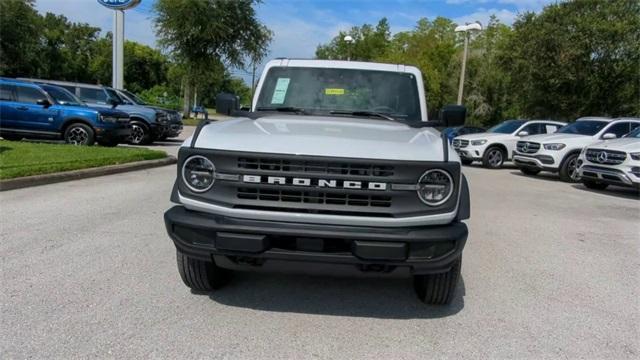 Photo of 2025 Oxford White Ford Bronco
