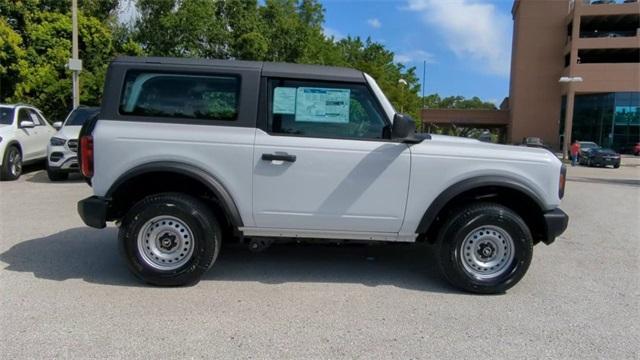Photo of 2025 Oxford White Ford Bronco