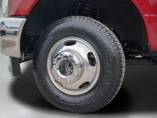 Photo of 2017 Ruby Red Metallic Tinted Clearcoat Ford F-350