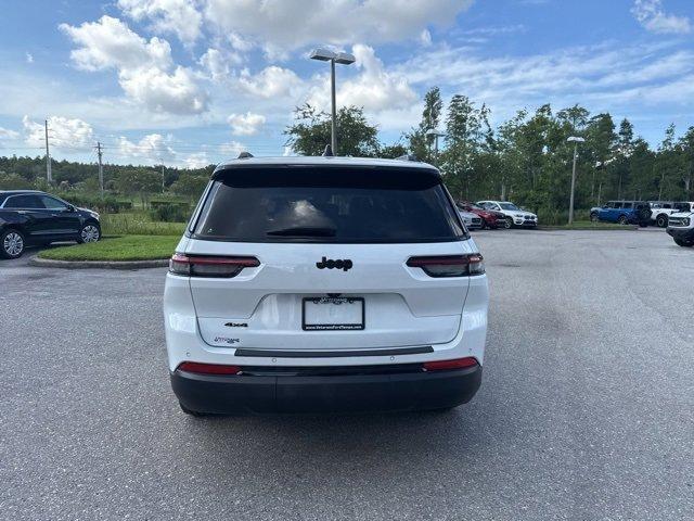 Photo of 2023 Bright White Clearcoat Jeep Grand Cherokee L
