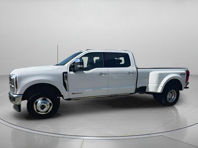 Photo of 2025 Star White Ford F-350