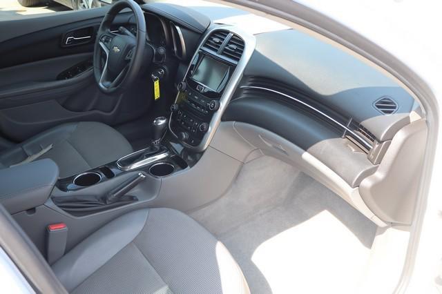 Photo of 2014 WHITE Chevrolet Malibu