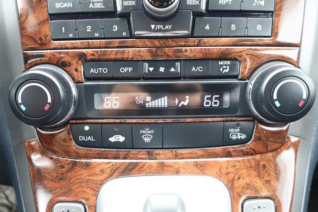Photo of 2011 SILVER Honda CR-V