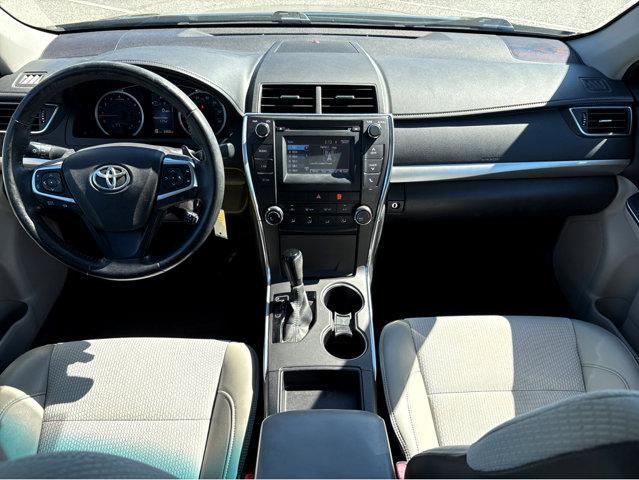 Photo of 2016 Midnight Black Metallic Toyota Camry