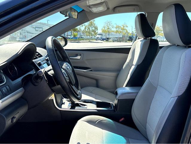 Photo of 2016 Midnight Black Metallic Toyota Camry