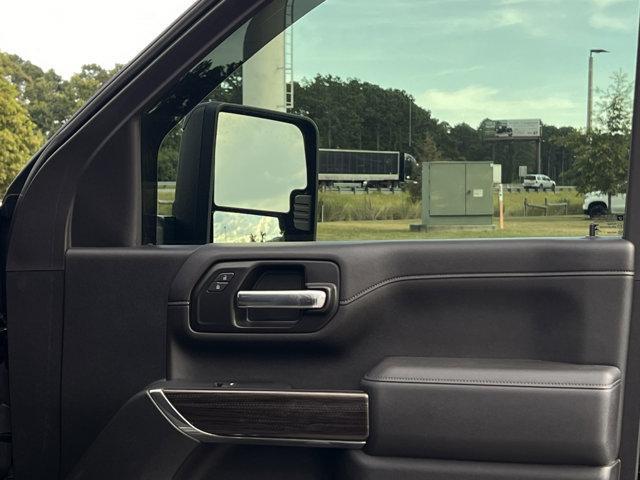 Photo of 2022 Black Chevrolet Silverado 2500