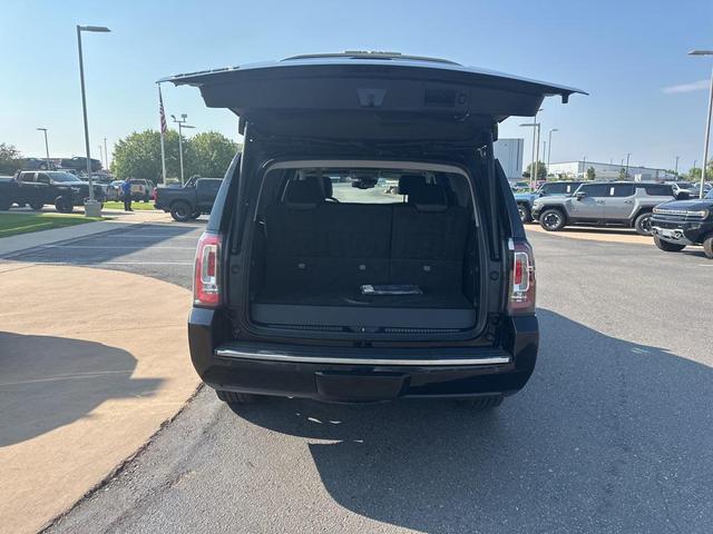 Photo of 2017 Onyx Black GMC Yukon