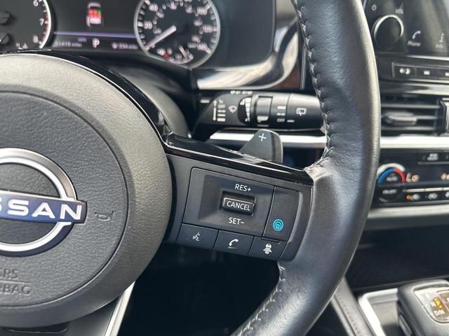 Photo of 2022 Pearl White Tricoat Nissan Pathfinder