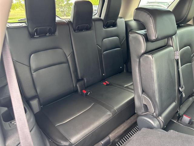Photo of 2022 Pearl White Tricoat Nissan Pathfinder