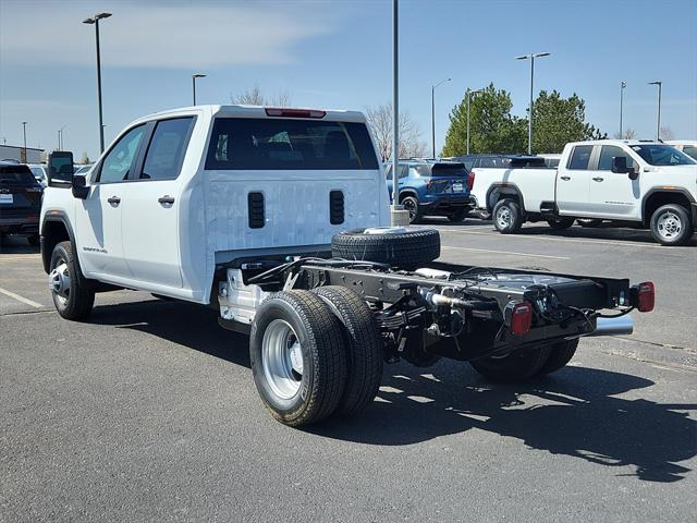 Photo of 2025 Summit White GMC Sierra 3500