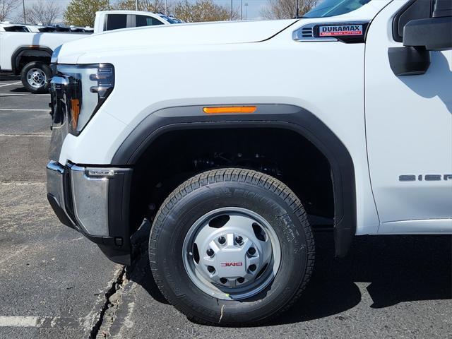 Photo of 2025 Summit White GMC Sierra 3500