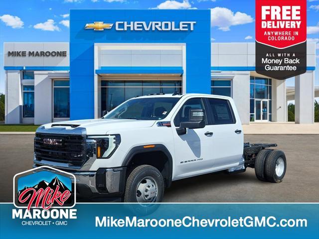 Photo of 2025 Summit White GMC Sierra 3500