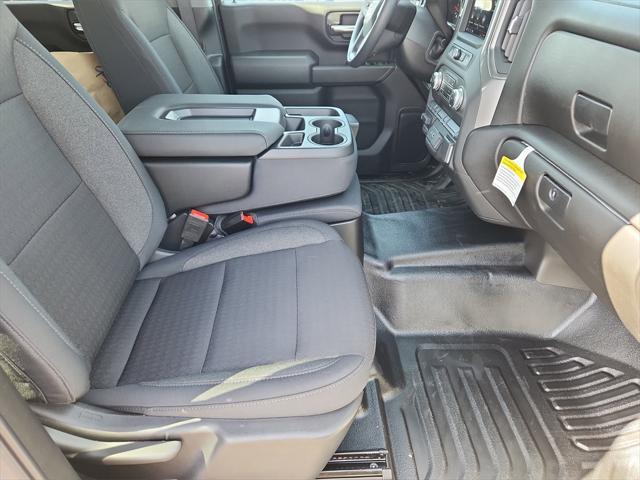 Photo of 2025 Summit White GMC Sierra 3500