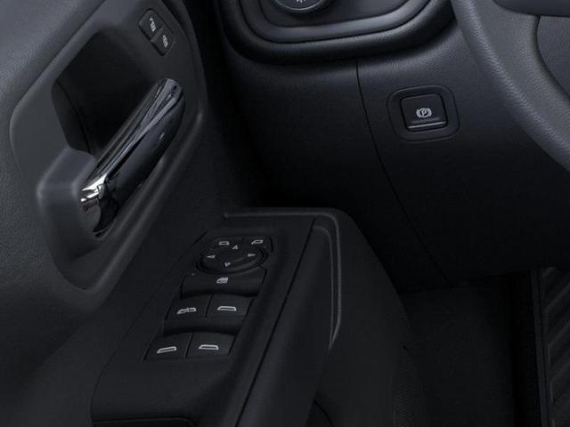 Photo of 2025 Summit White GMC Sierra 1500