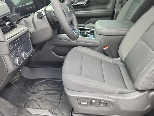 Photo of 2025 Summit White Chevrolet Tahoe