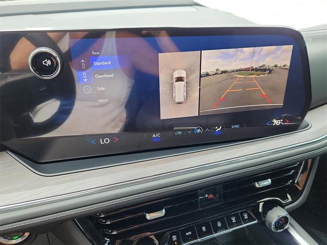 Photo of 2025 Summit White Chevrolet Tahoe