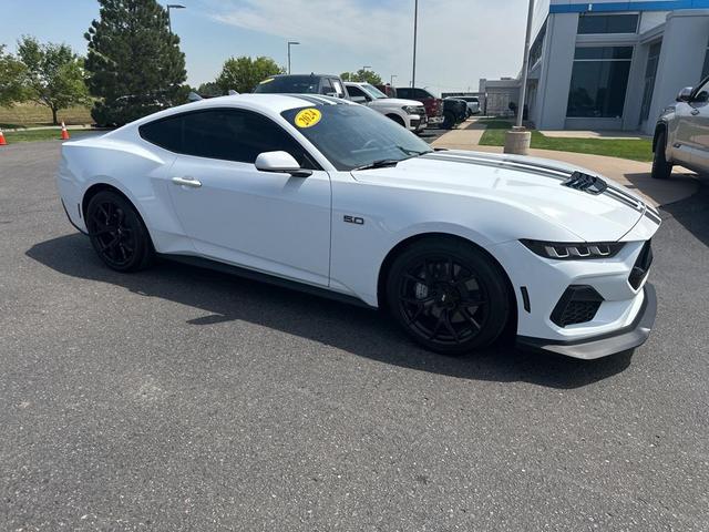 Photo of 2024 Oxford White Ford Mustang