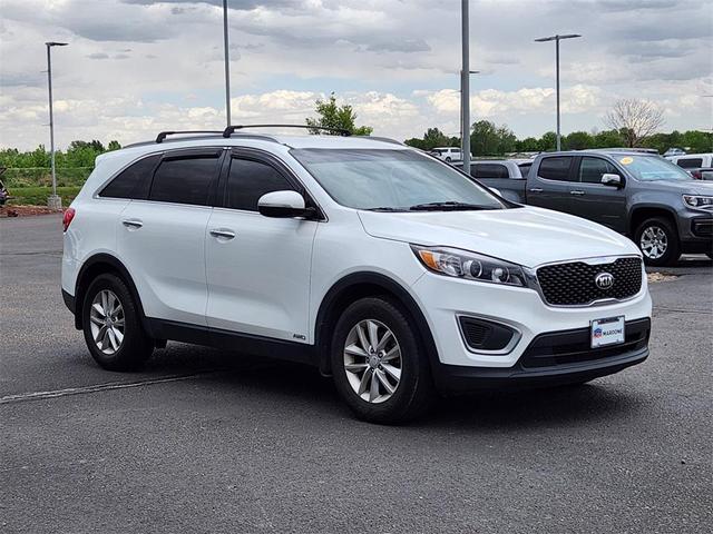 Photo of 2016 Snow White Pearl Kia Sorento
