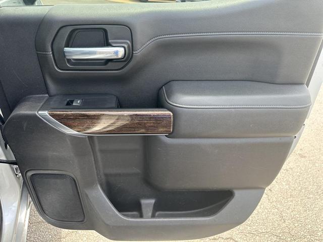 Photo of 2022 Quicksilver Metallic GMC Sierra 1500