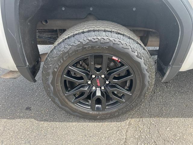 Photo of 2022 Quicksilver Metallic GMC Sierra 1500