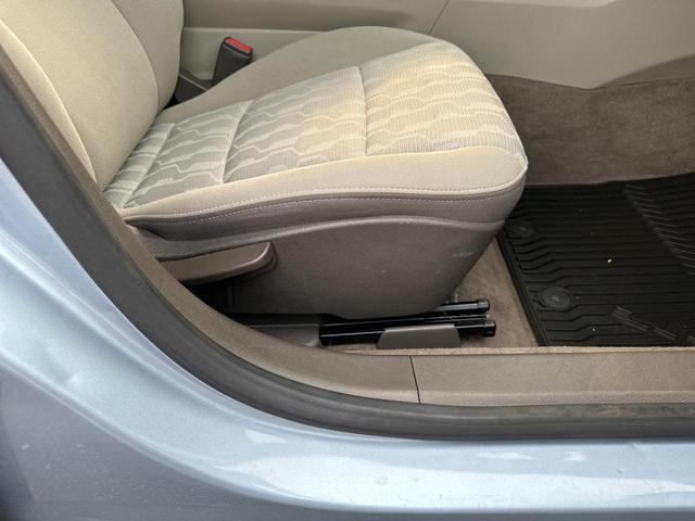 Photo of 2013 Silver Topaz Metallic Chevrolet Volt